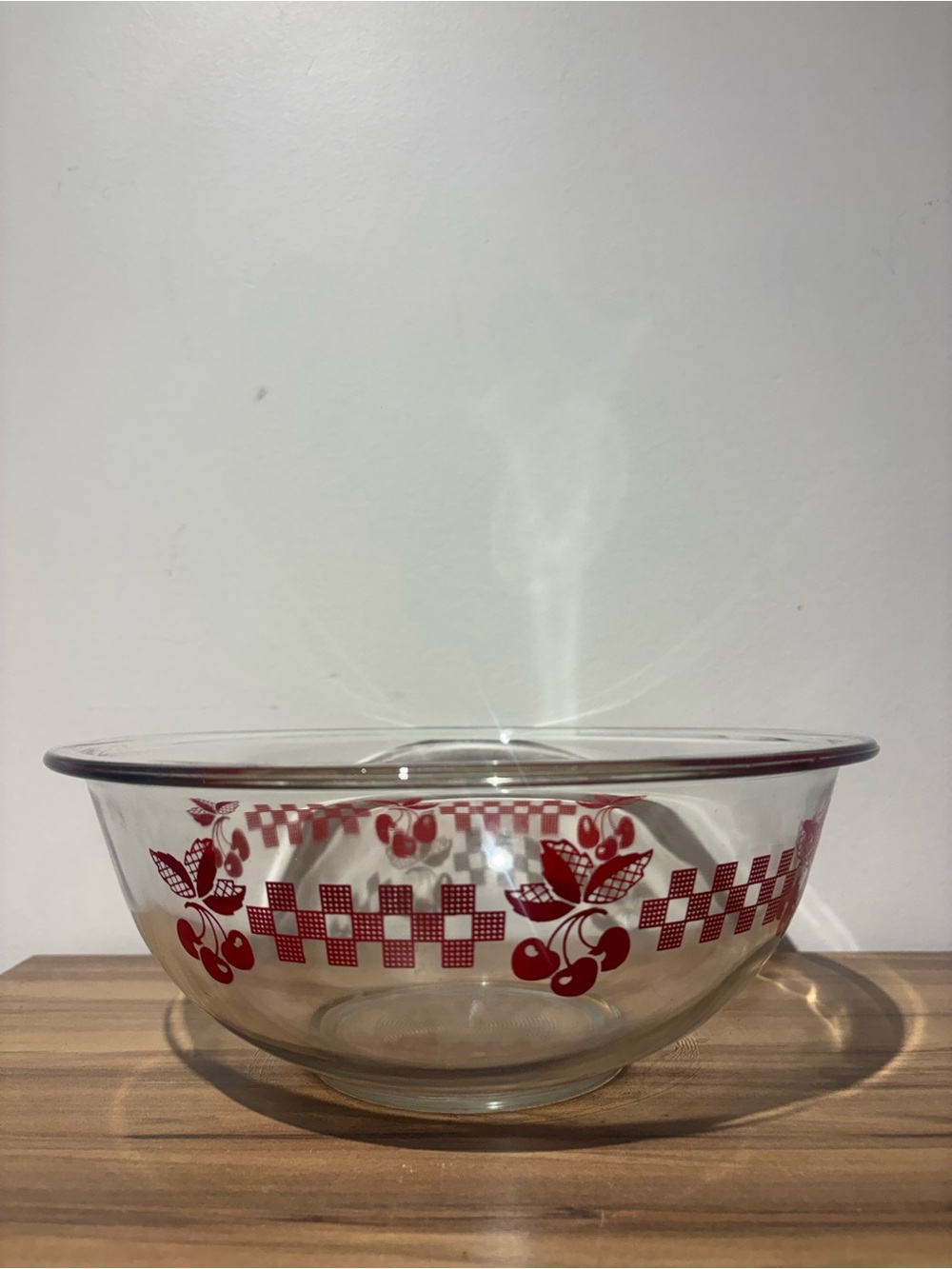 Pyrex Red Cherry Patterned Glass Mixing Bowl - Picture 5 of 5